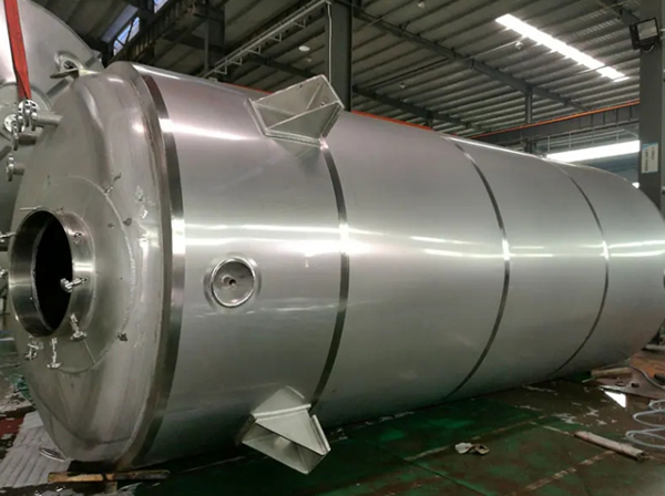 1706077778137047.jpg 液氮储罐.jpg