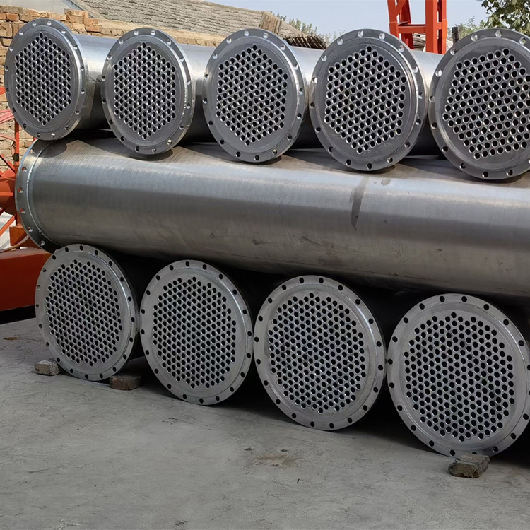 双管板换热器的组成结构